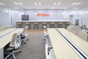 『Smart&compact』
社員の生産性が上がる落ち着いたスペースとくつろげる空間を兼ねたオフィス